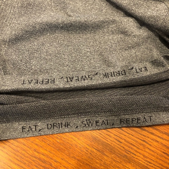 Lululemon Mens Grey Shirt - Picture 8 of 13